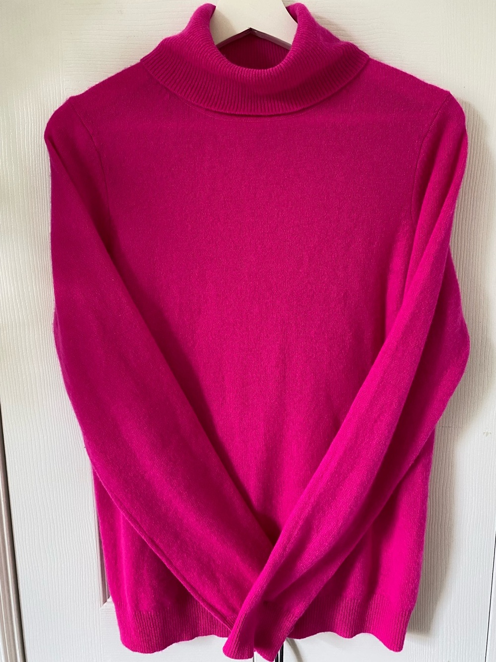 Charter Club Luxury Cashmere 100% cashmere turtleneck bright fuchsia Size Medium